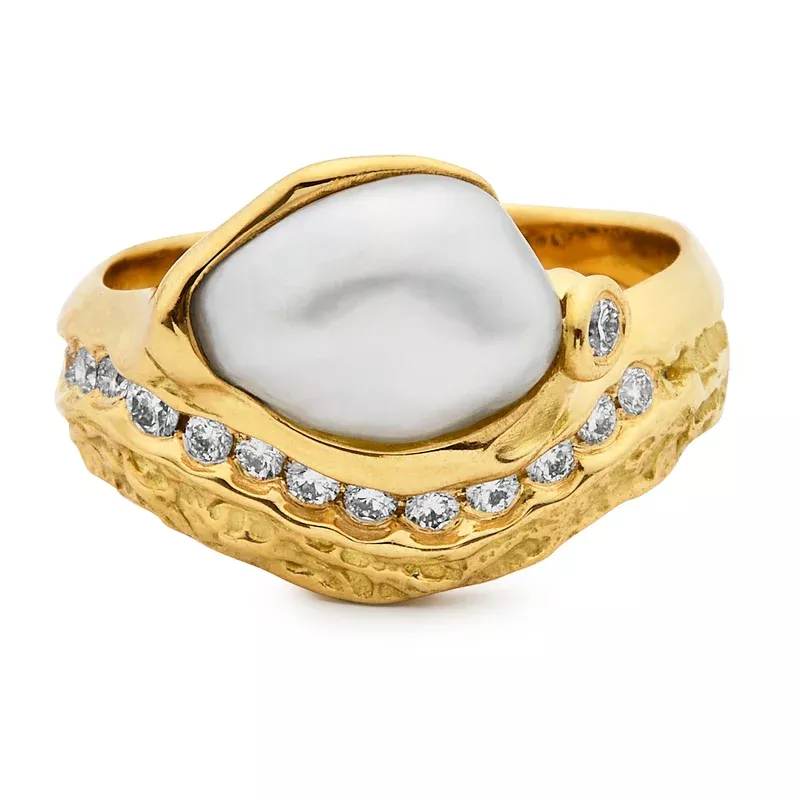 ‘Sandstone’ pearl ring